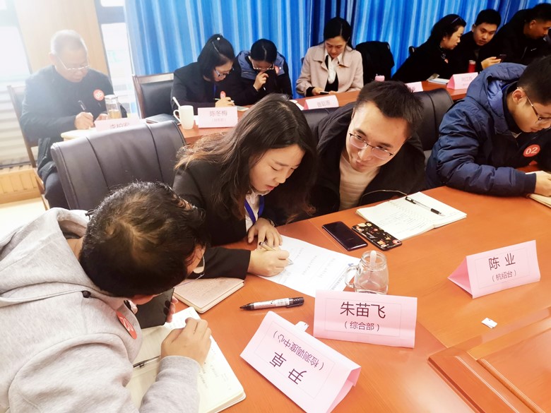 疏溝通渠道  搭交流平臺(tái)