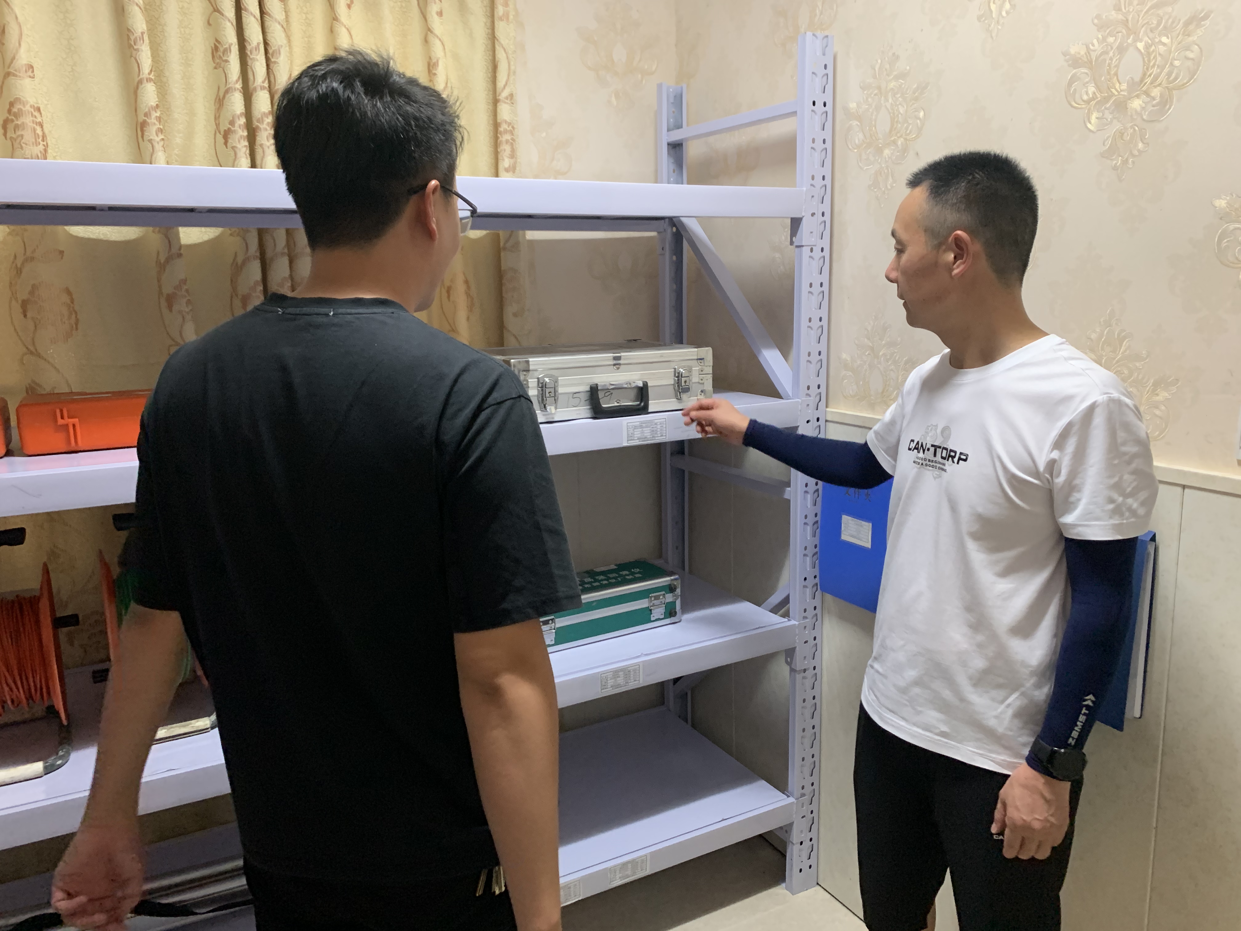 公司董事長杜義祥蒞臨都四項(xiàng)目調(diào)研指導(dǎo)工作